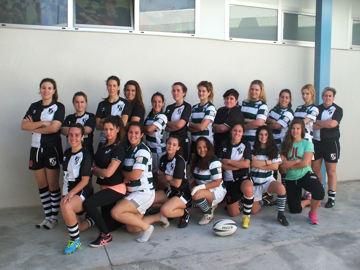 El Toro Rugby Club Femenino y del Ponent posan juntas.  